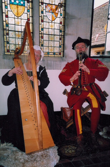 E & R in a chapel